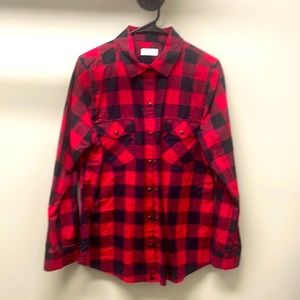 Untuckit brand button down shirt